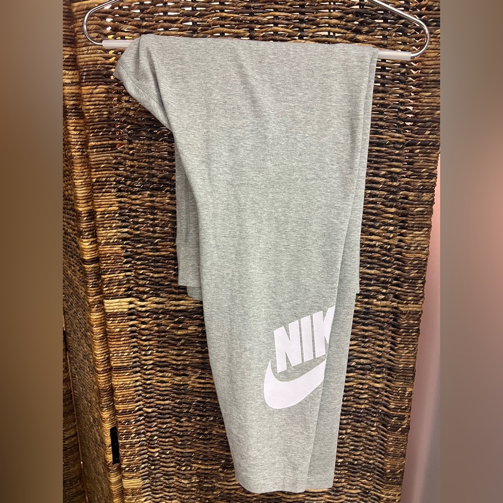 Nike - Womens‎ Leggings, NWT, Grey w/White, Size:2XL, Tight Fit, High Rise